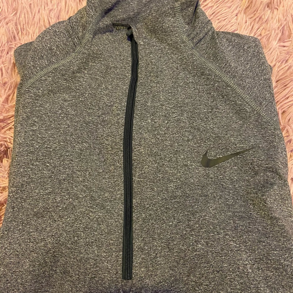 Women’s brand new nike jacket